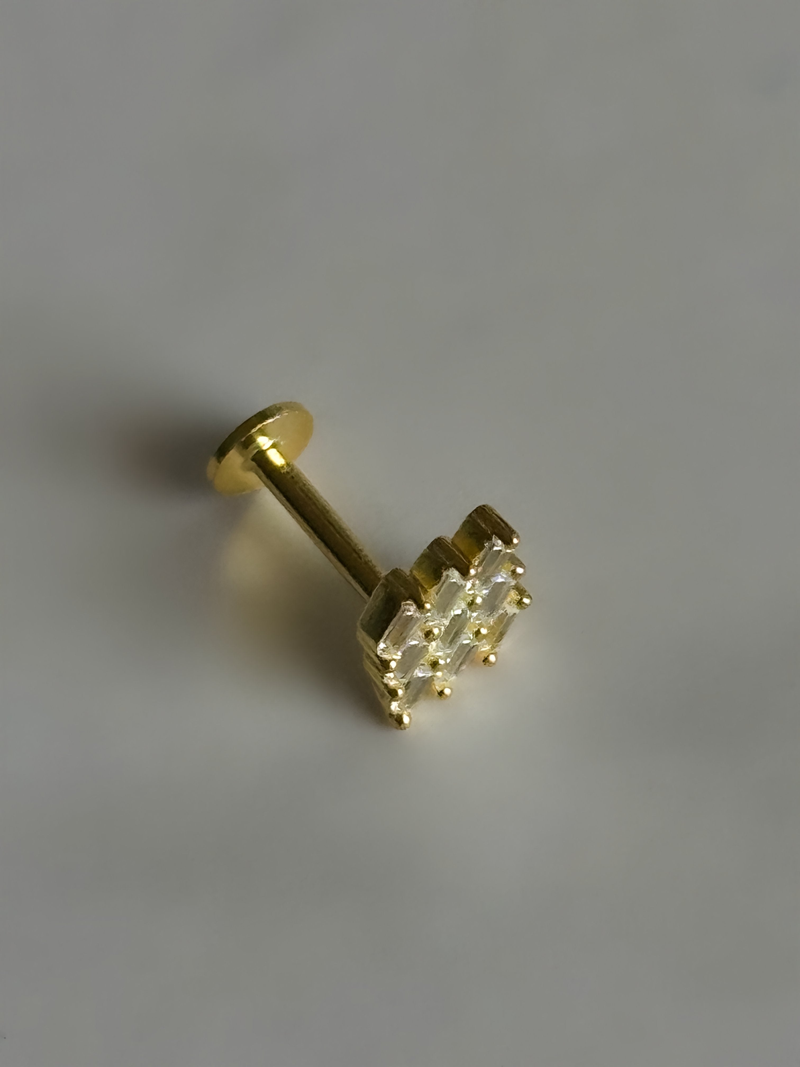 Cluster Flat-Back Stud