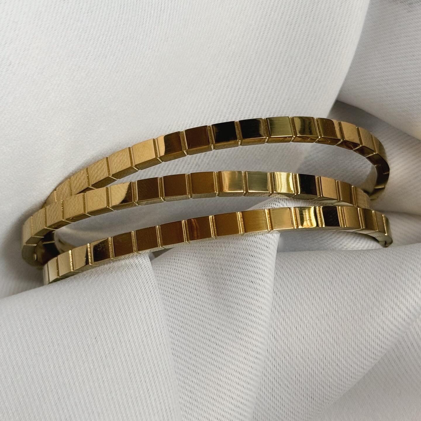 Slim Striped Bangle