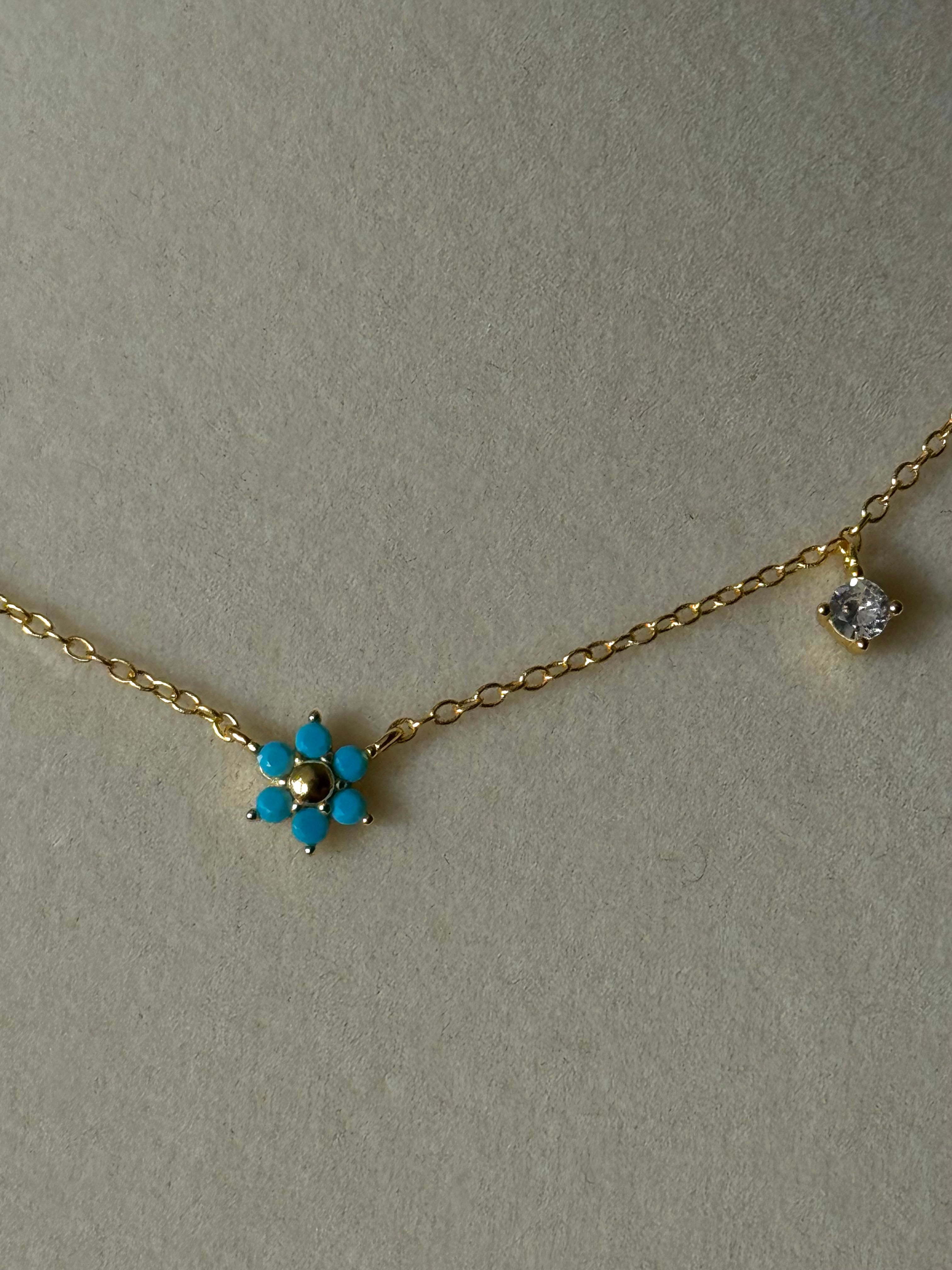 Fairuze Flowers Necklace